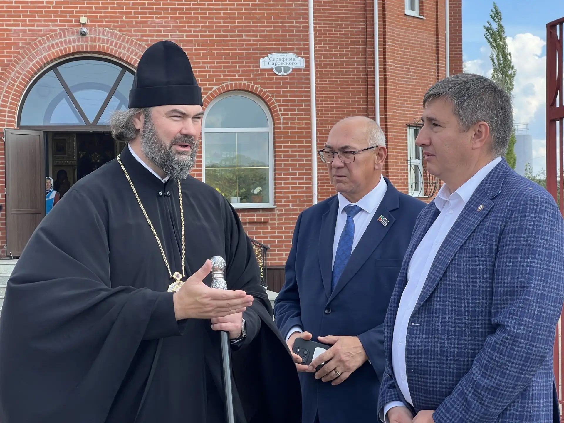Епископ Мефодий посетил и осмотрел Бавлинскую церковь / Фото: социальные сети главы Бавлинского района