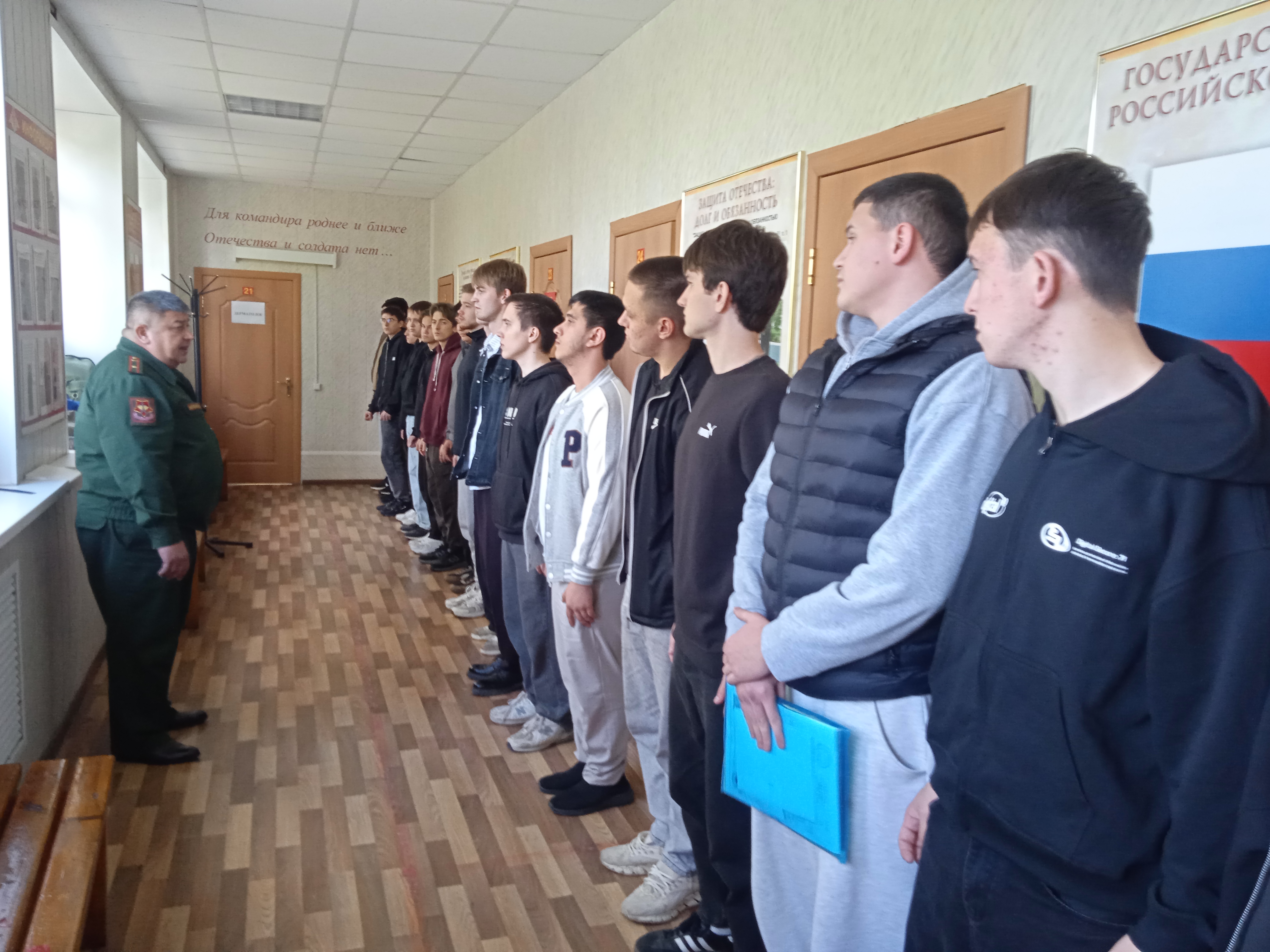 31 бавлинец и 21 ютазинец отправятся к местам своей службы. Фото: Индира Сайфуллина
