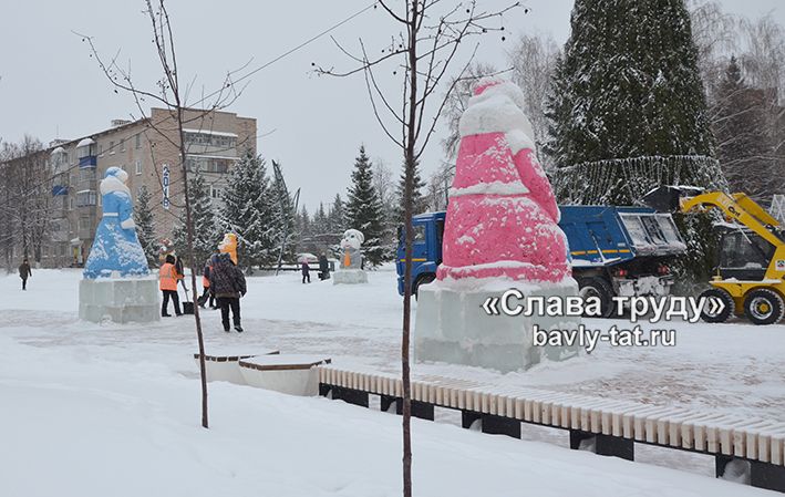 Улицы Бавлов очищают от снега