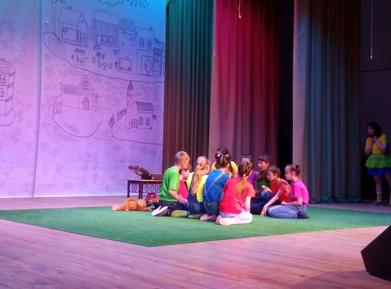 В Бавлах состоялась премьера детского спектакля о... Кукарямбе