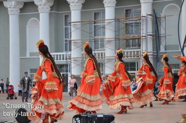 Бавлинцы наслаждались прекрасным выступлением государственного ансамбля из города Казани