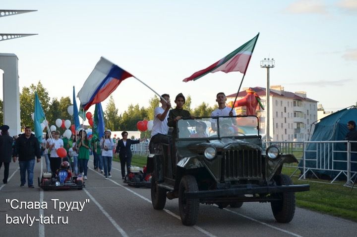 Алладин в розовом дыму, нефтяники и другие волшебники бавлинского шествия