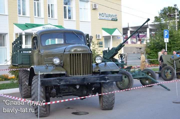 Бавлинский праздник «охраняла» военная техника