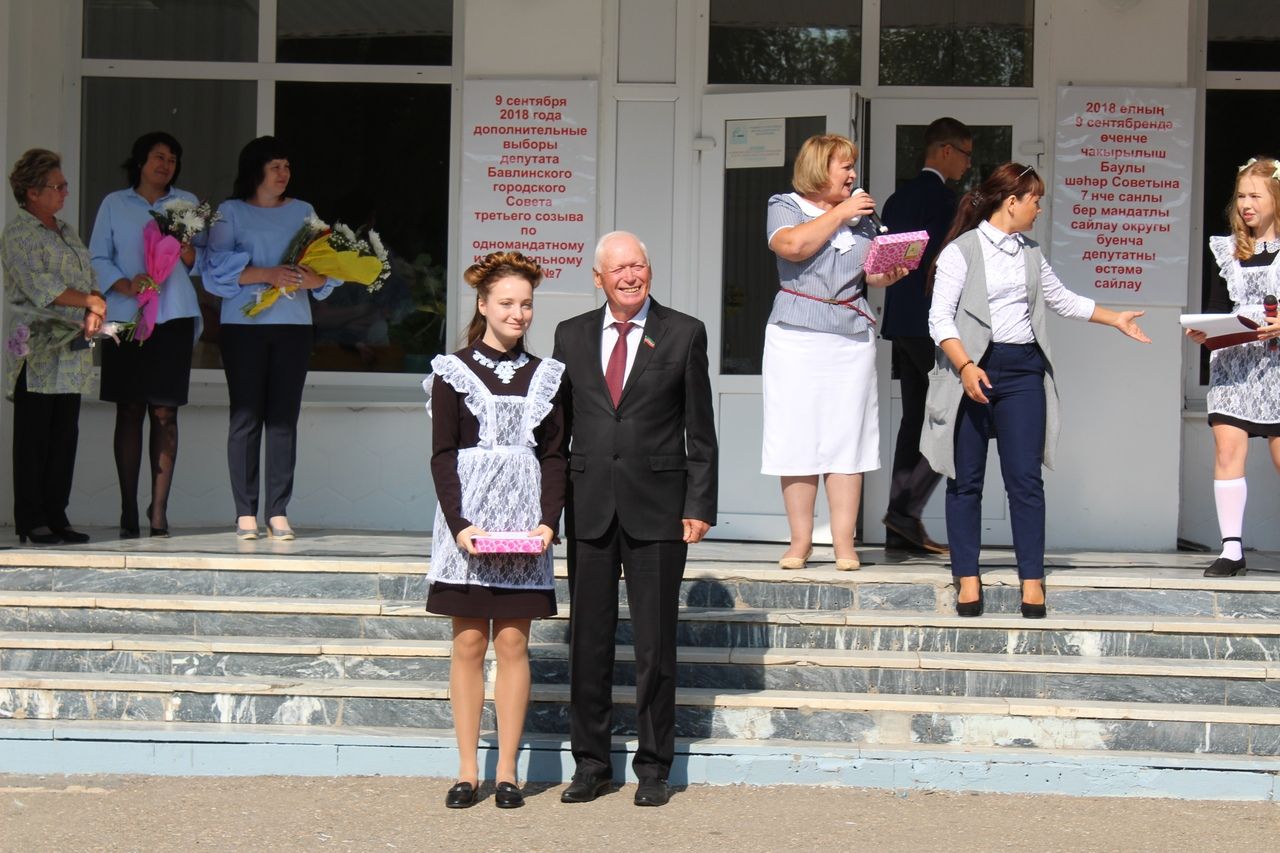 Бавлинских ребят поздравил депутат Госсовета РТ