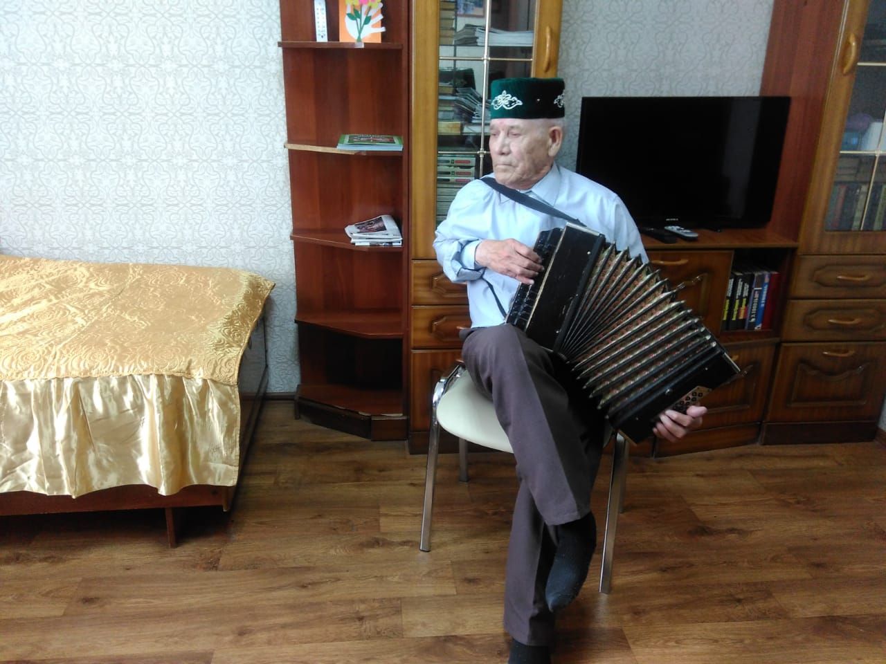 Бавлинец Искандар Заляев отмечает 90-летний юбилей