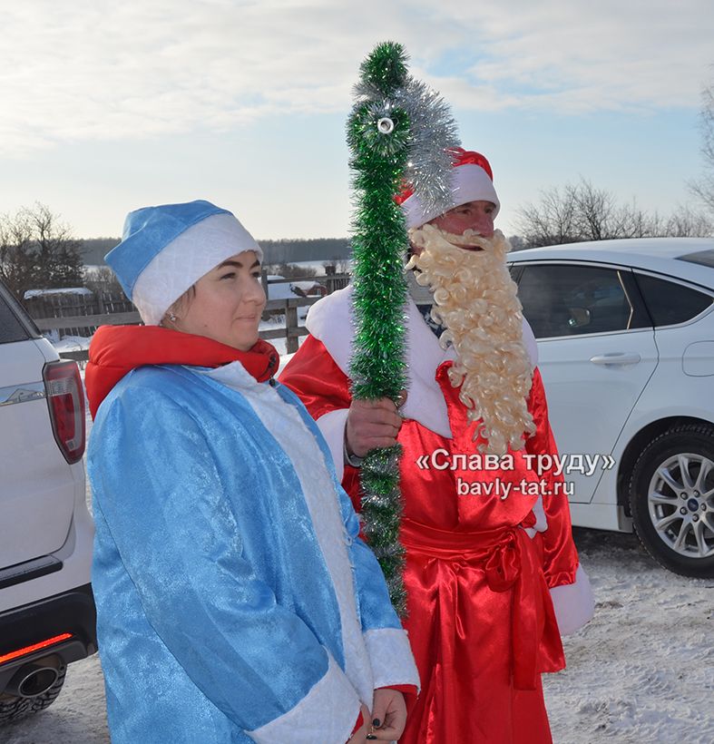 Бавлинцы получили в подарок от Деда Мороза ключи от домов