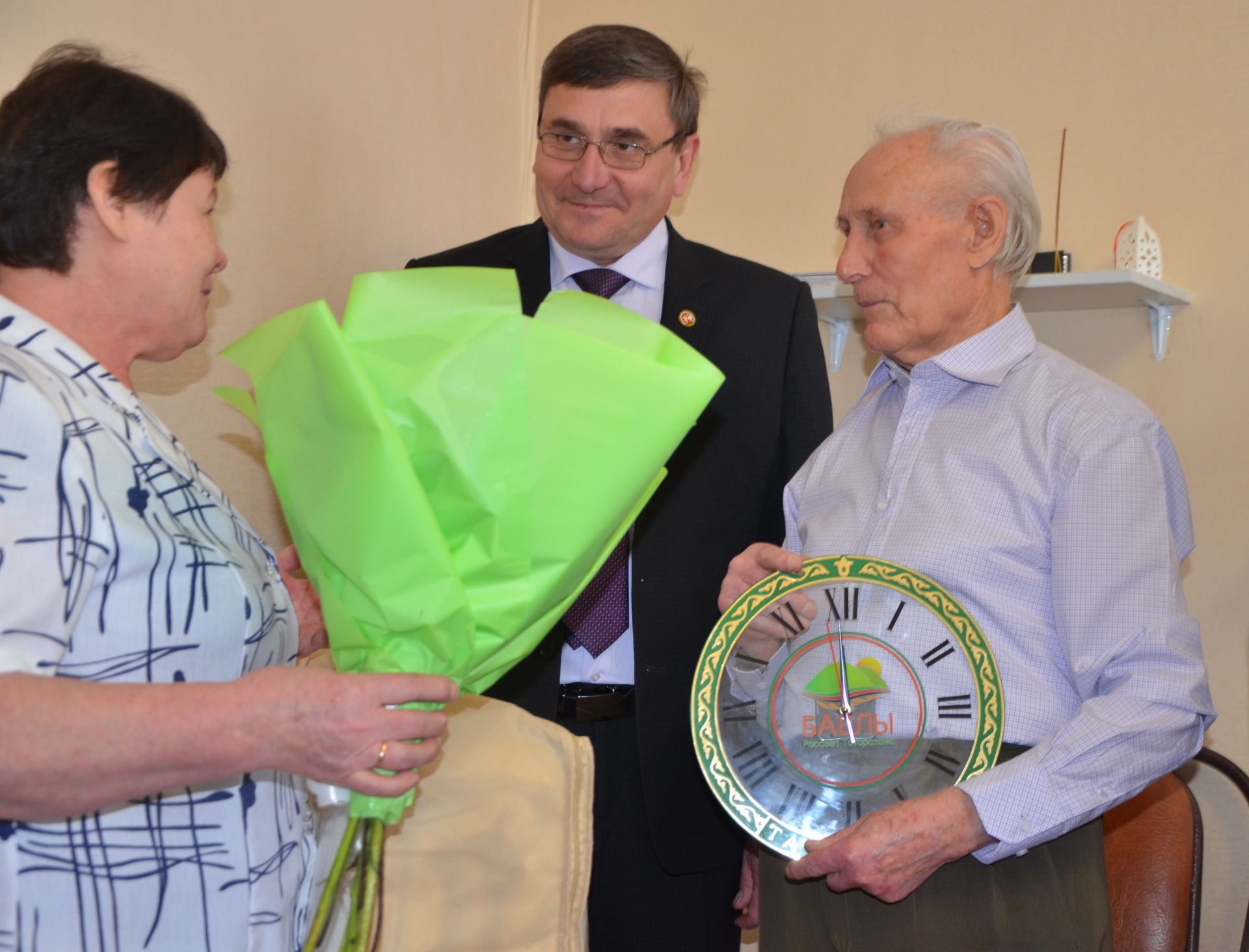 Старейший педагог и краевед Бавлов встретил своё 90-летие