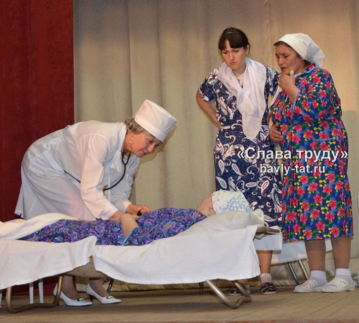 Баулы татар халык театры тамашачыны көлдерде дә, елатты да