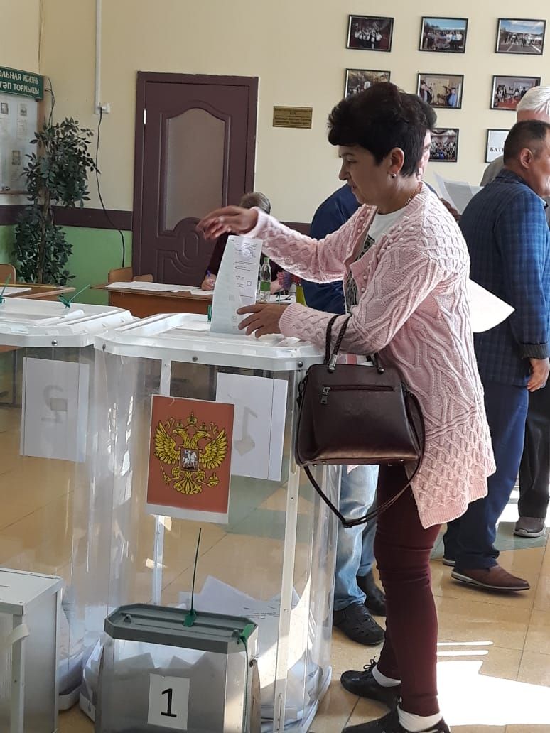 Почётные граждане Бавлов и другие жители северо-западной части города голосуют активно
