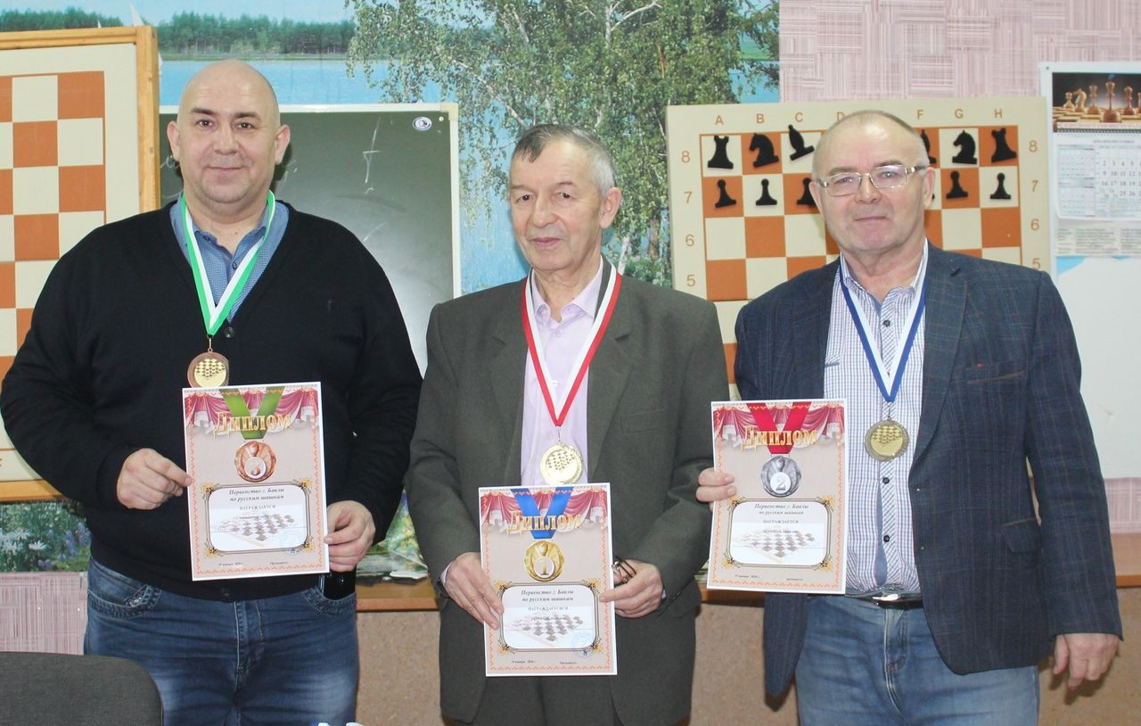 Бавлинские любители шашек посвятили свои победы юбилею республики