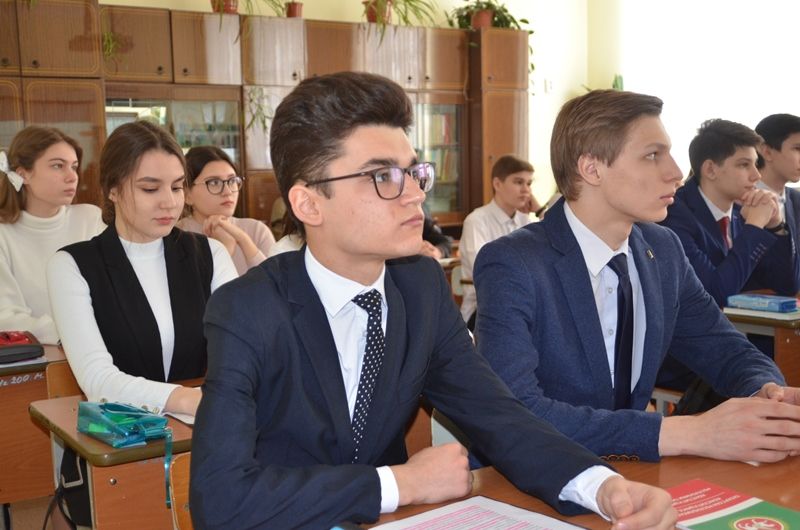В школах Бавлинского района проходят парламентские уроки