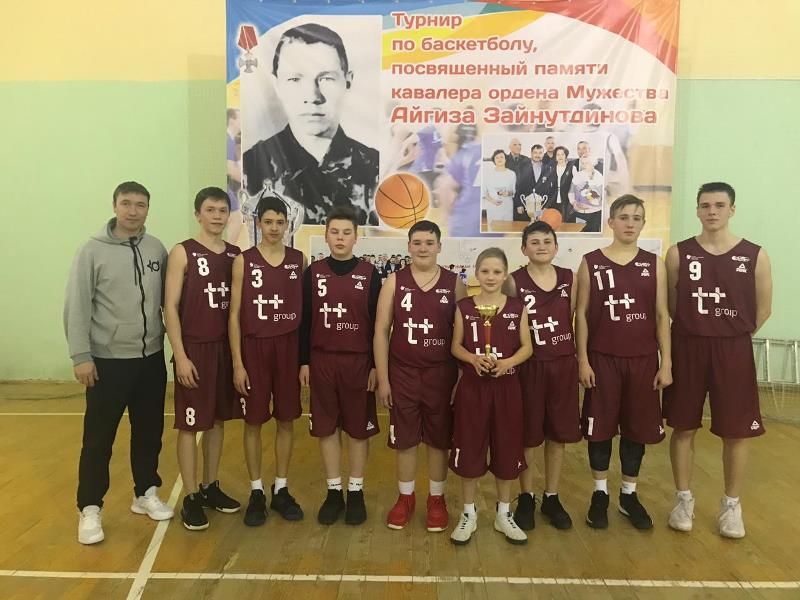 Баскетболисты Бавлов первенствовали в турнире в честь героя
