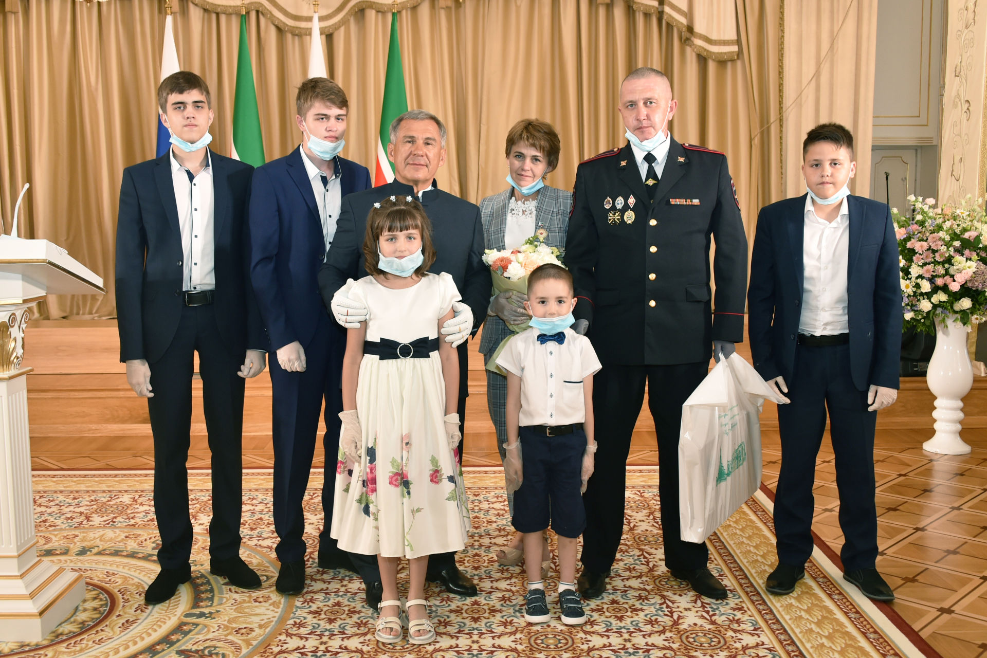 Минниханов президент Татарстана семья