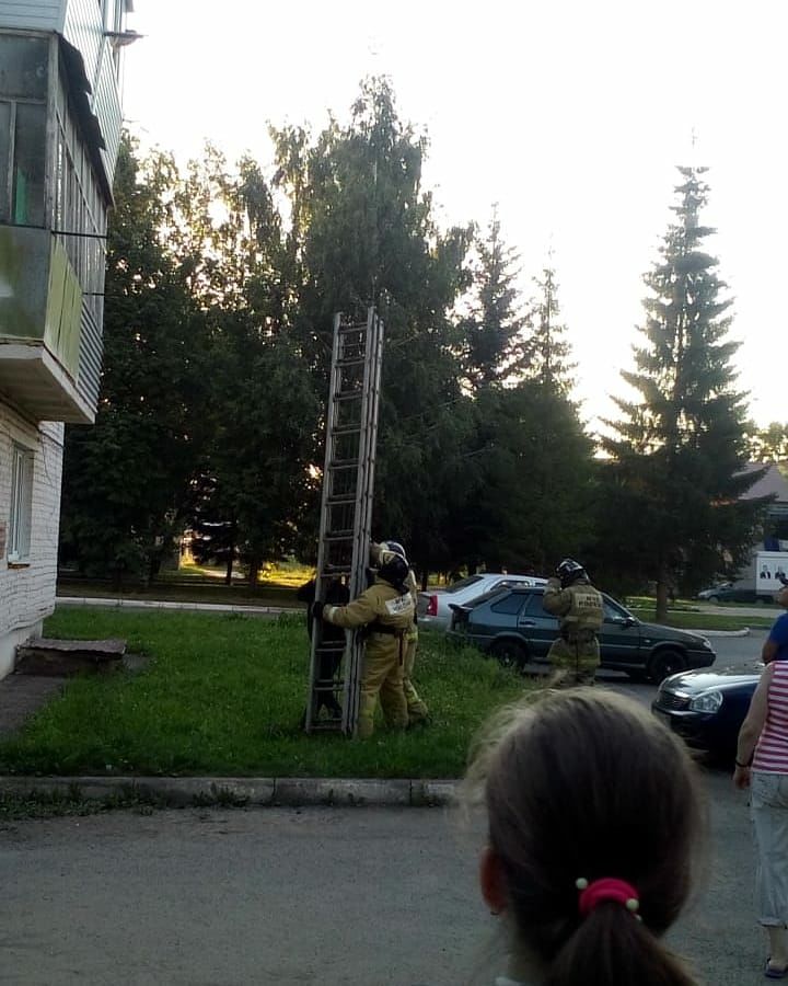 В Бавлах в доме по улице Гоголя произошло возгорание