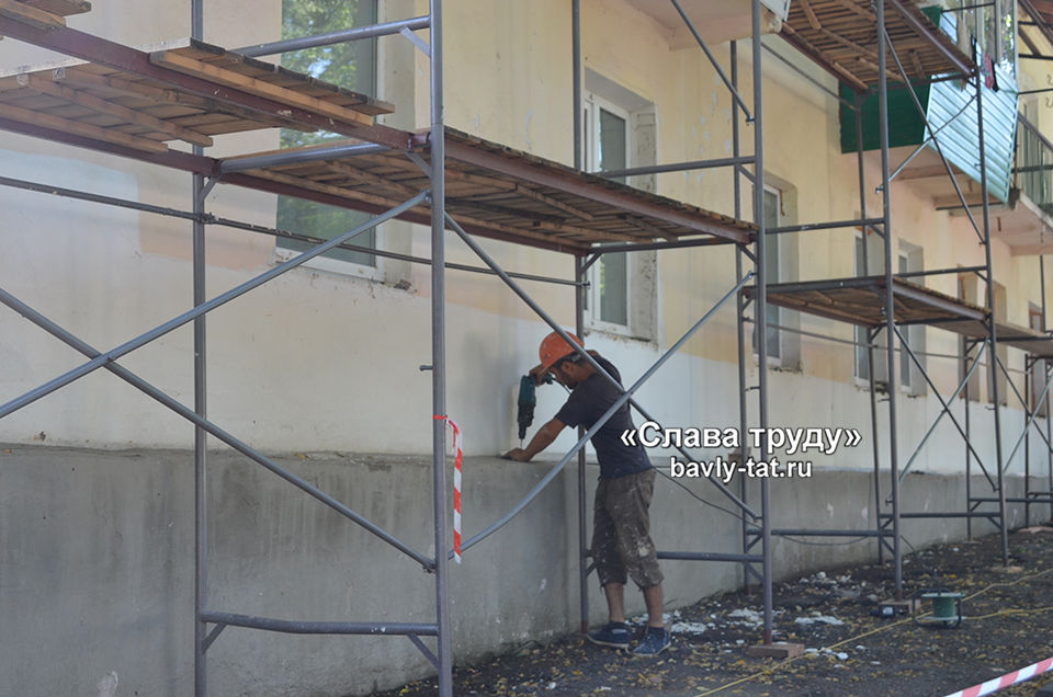 В Бавлах капитально ремонтируют многоквартирные дома
