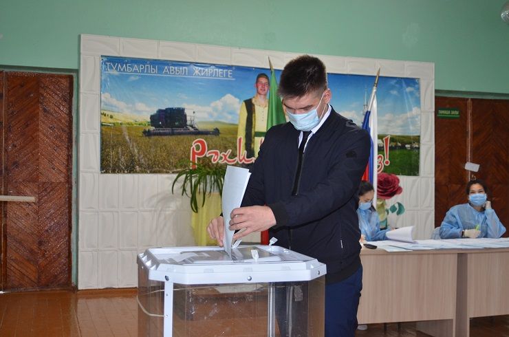 На свадьбу или на выборы: Тумбарлинские джигиты на избирательный участок пришли как на праздник