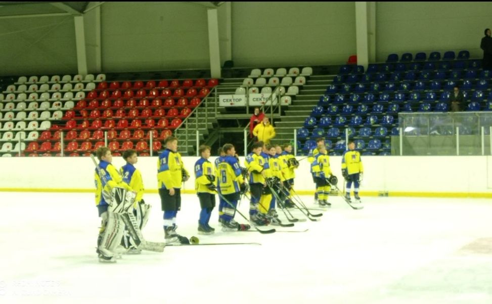 Бавлинские хоккеисты обыграли челнинцев на домашнем льду