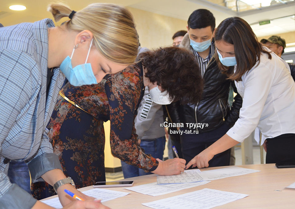 В Бавлах граждане Узбекистана участвовали в досрочном голосовании