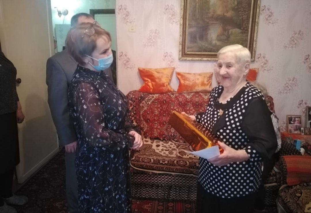 Жительница Бавлов отмечает 95-летие
