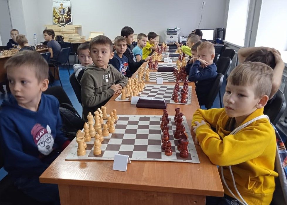 Бавлинские шахматисты каникулы проводят с пользой