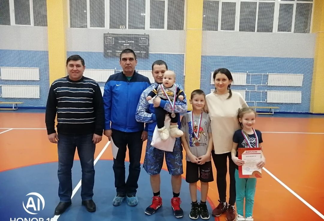 Бавлинские семьи приняли участие в фестивале "Семья - ГТО"