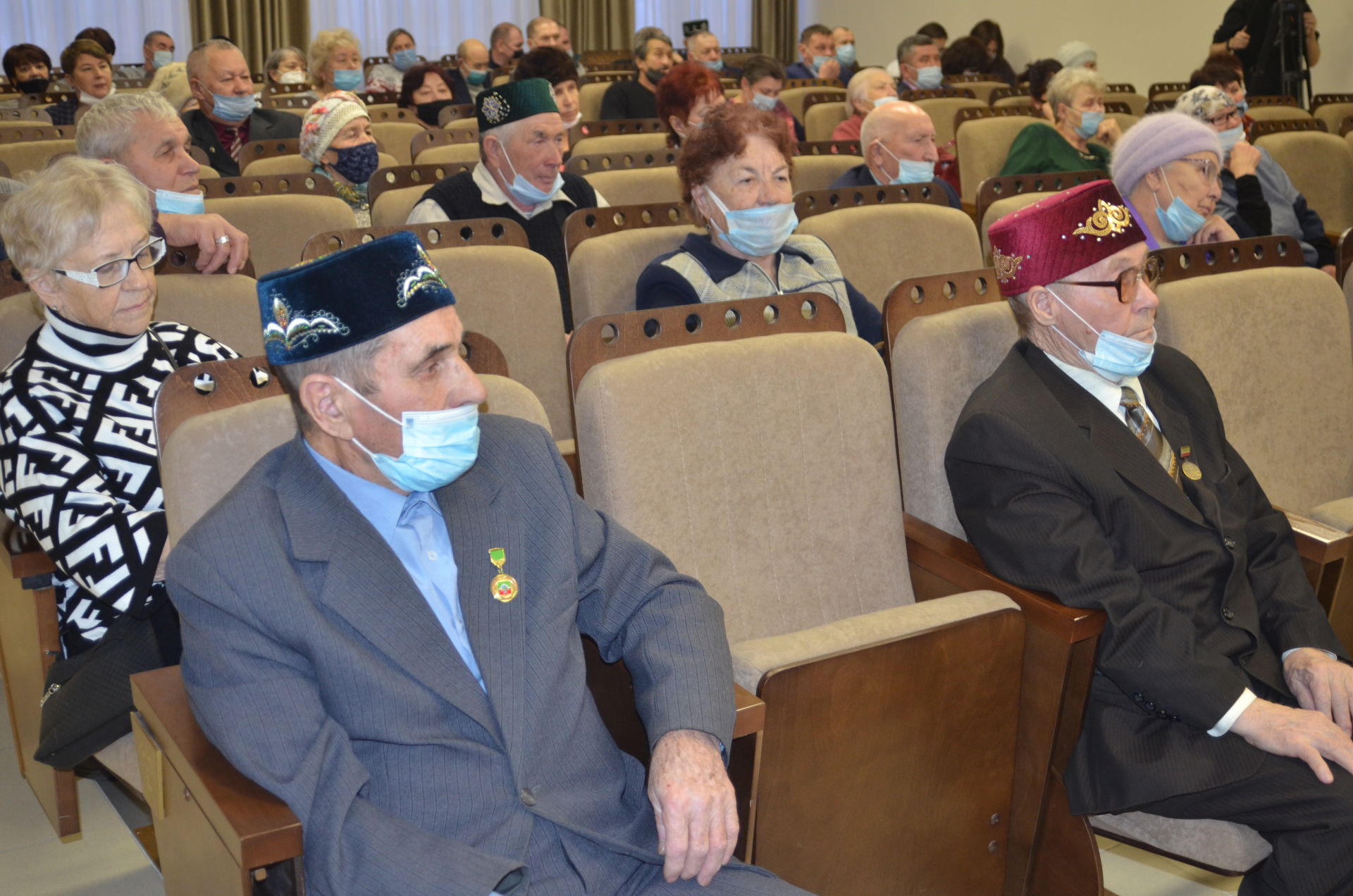Глава администрации Бавлинского района встретился с ветеранами
