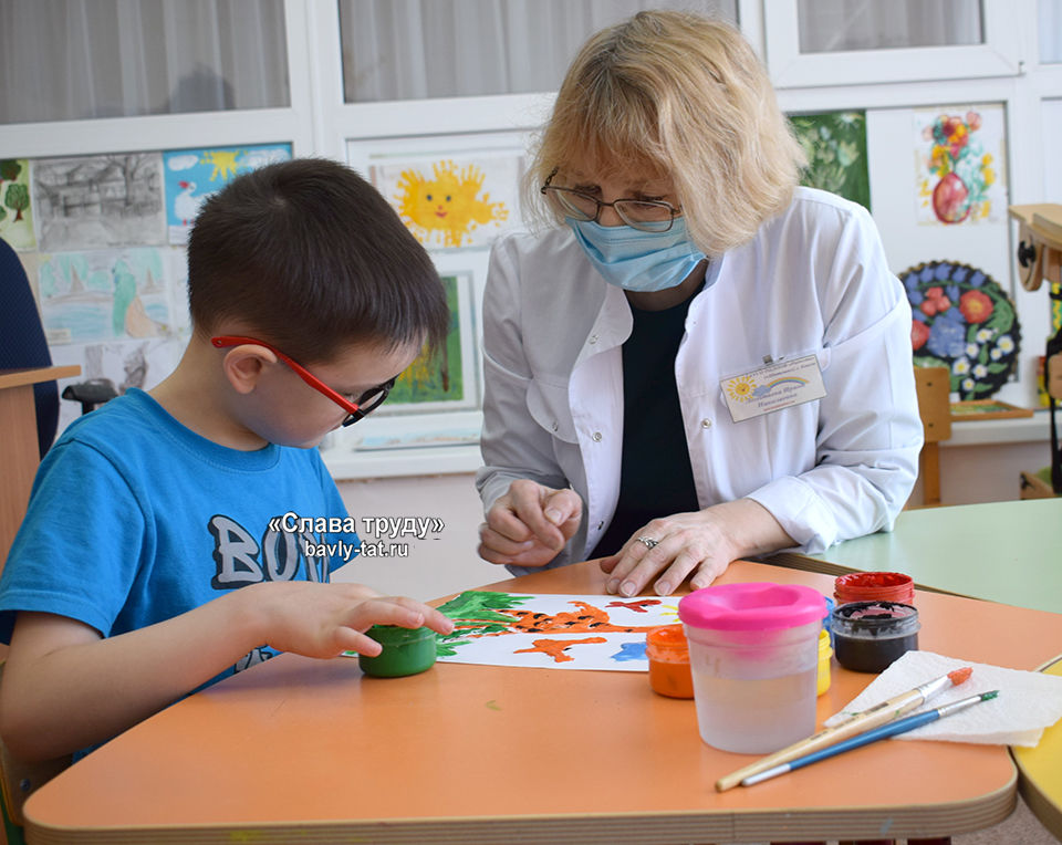 В бавлинском реабилитационном центре успешно применяют передовые методики работы с особенными детьми