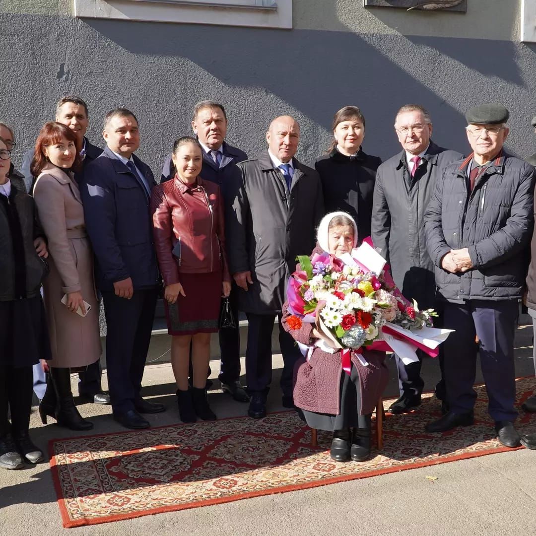 В Казани установили мемориальную доску в честь нашего земляка Фаниса Яруллина