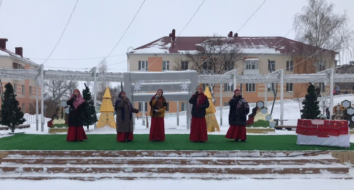 В Бавлах прошли праздничные гуляния, посвященные православному празднику Рождества Христова