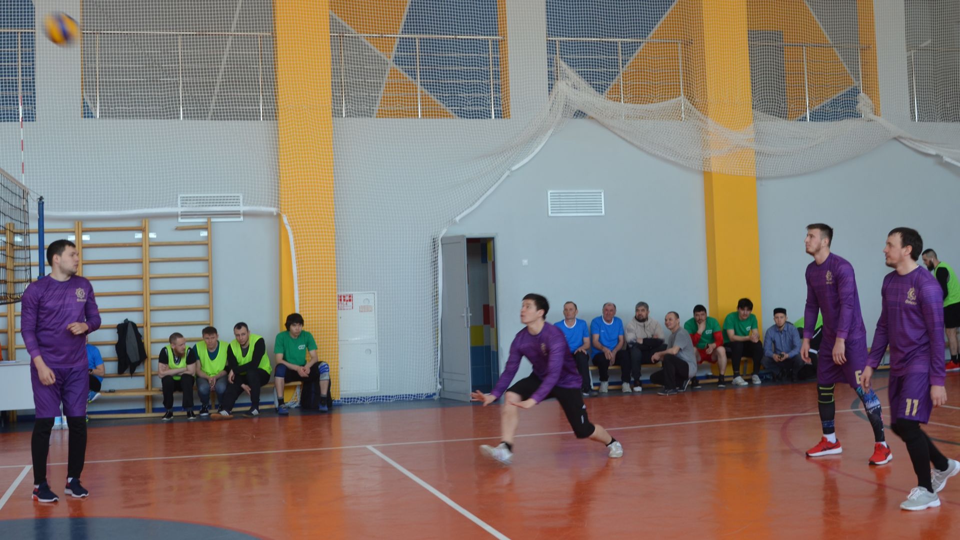 В Бавлах встретились волейболисты мухтасибатов Татарстана