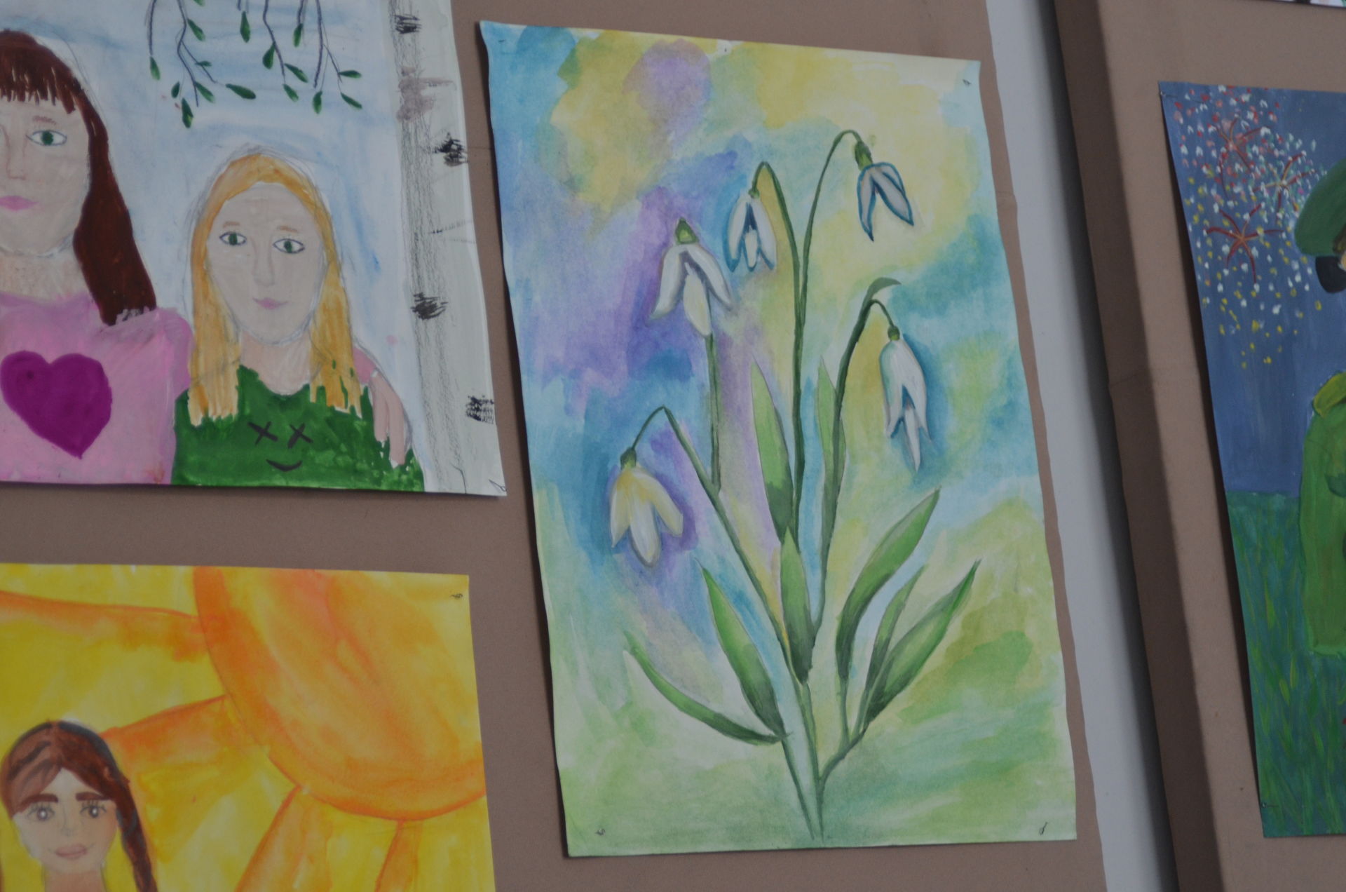 «Маме в подарок»: В Бавлинской школе искусств организовали выставку рисунков