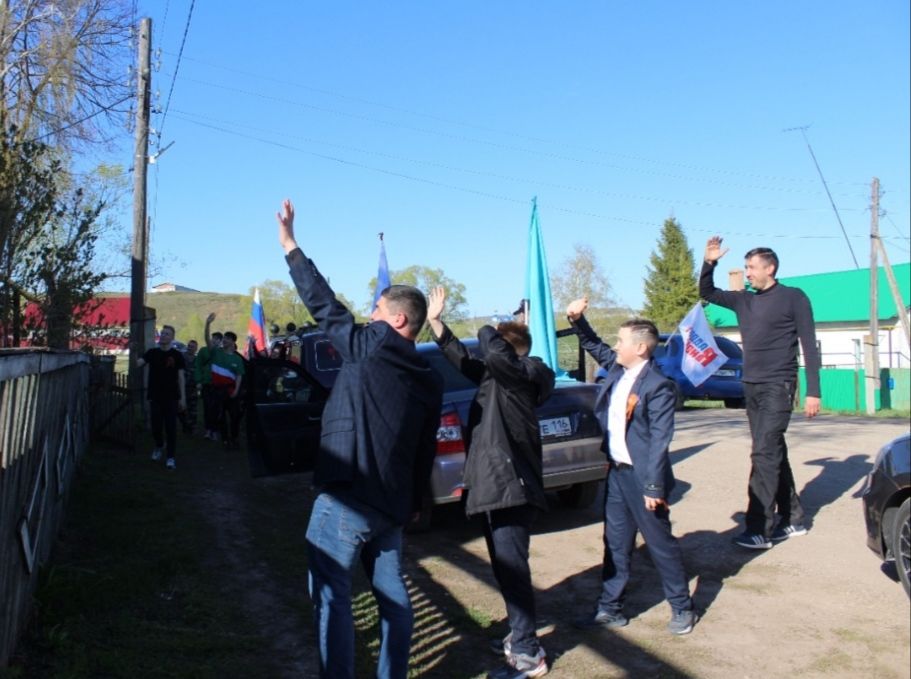 Бавлинцы участвовали в автопробеге ко Дню Победы