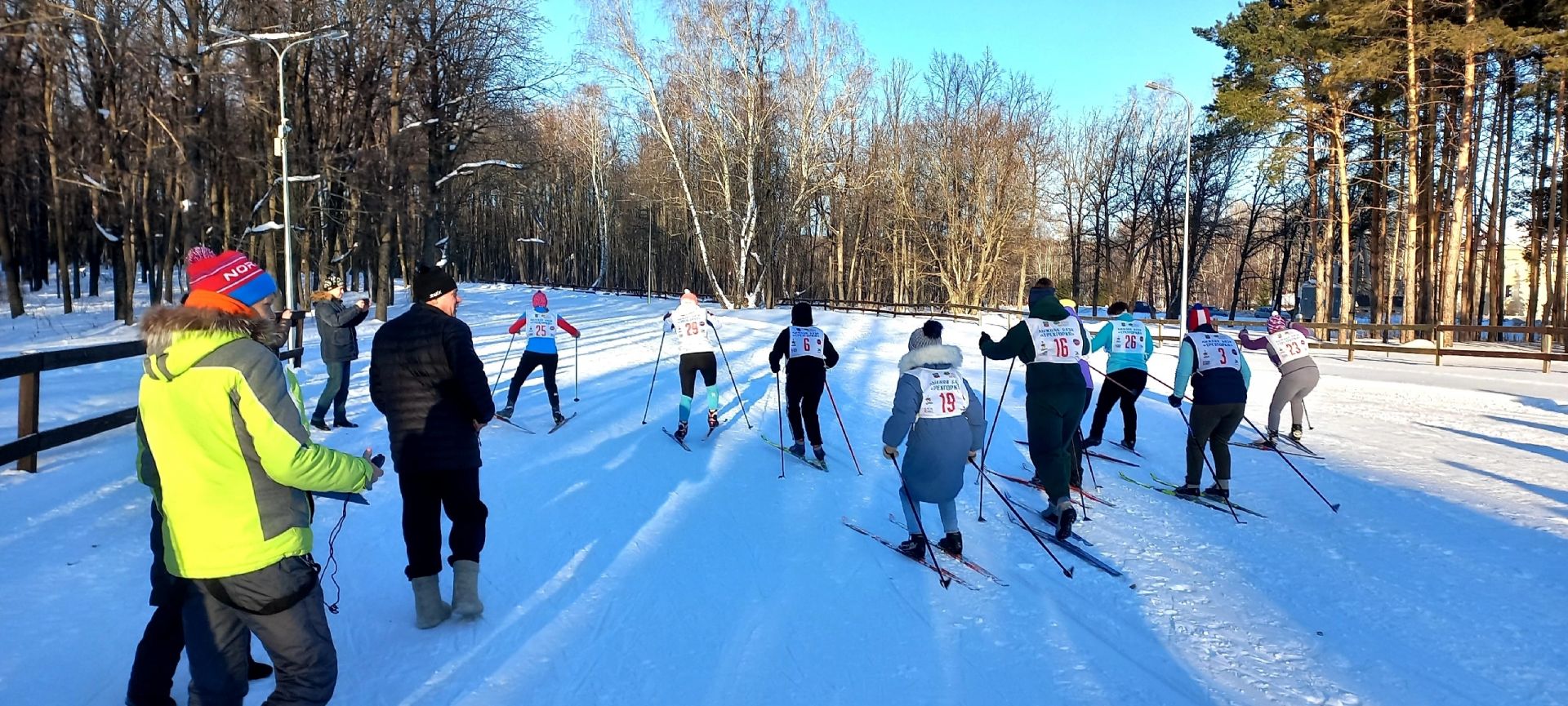 В Бавлах состоялись лыжные гонки среди организаций района