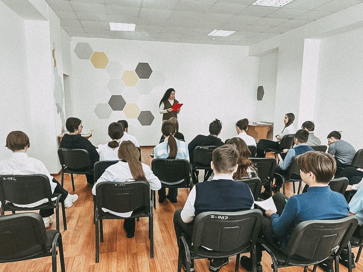 С бавлинскими школьниками провели беседу о влиянии Интернета