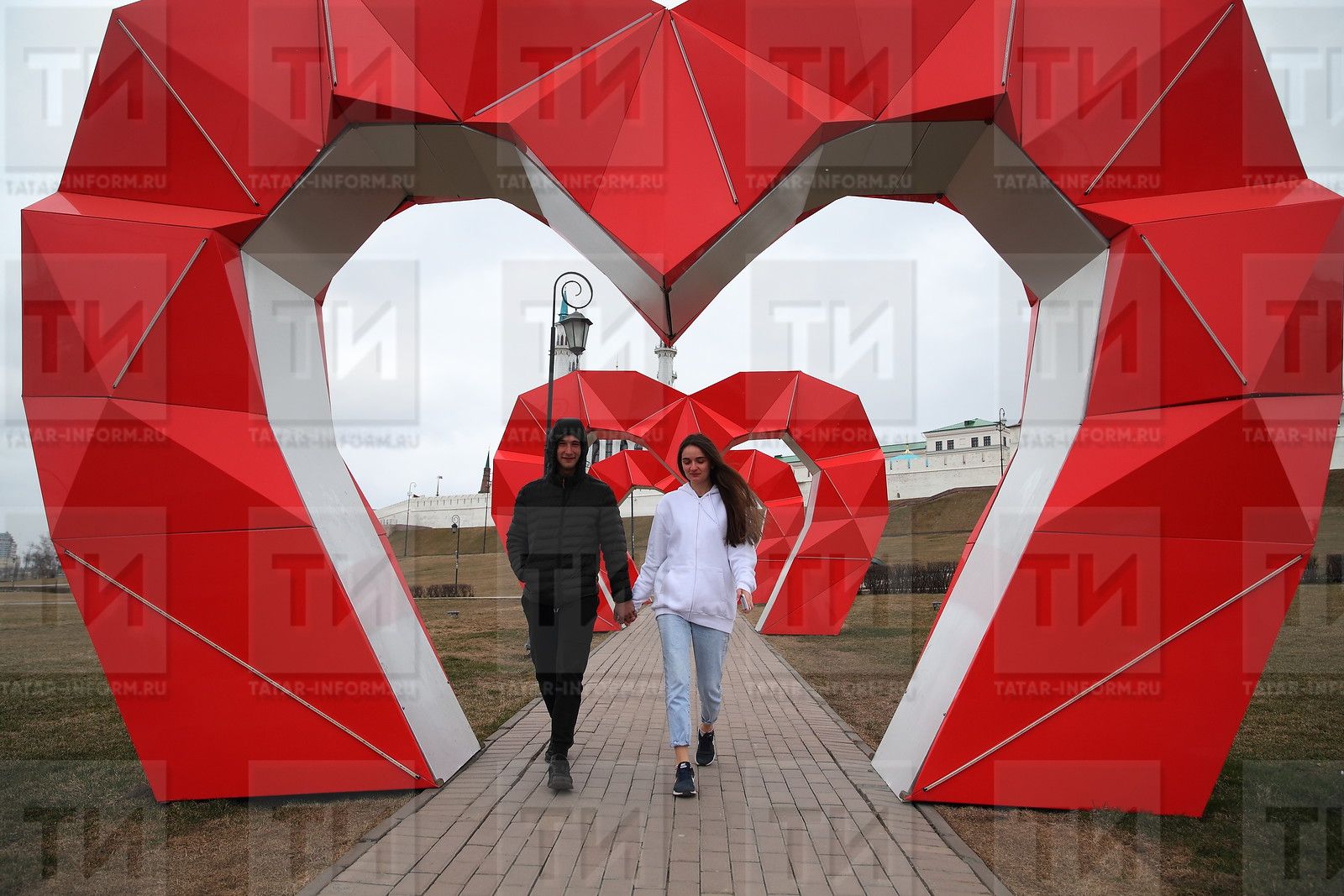 Бүген үзеңә теләгән кешеңне гашыйк иттереп була!
