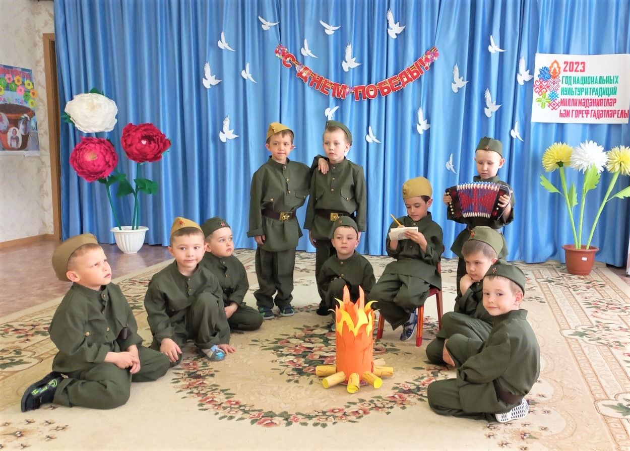 Бавлинские дошколята спели военные песни