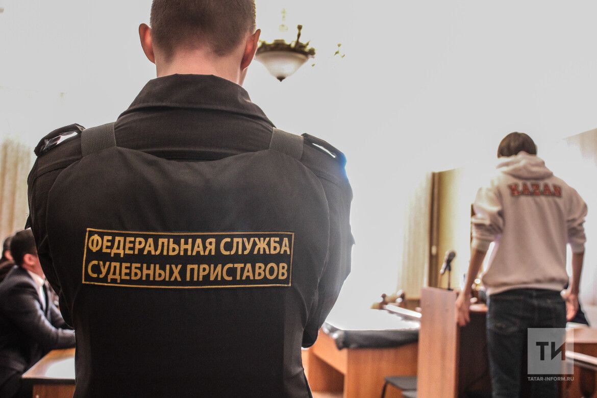 С начала года приставы РТ выдворили из страны 946 мигрантов