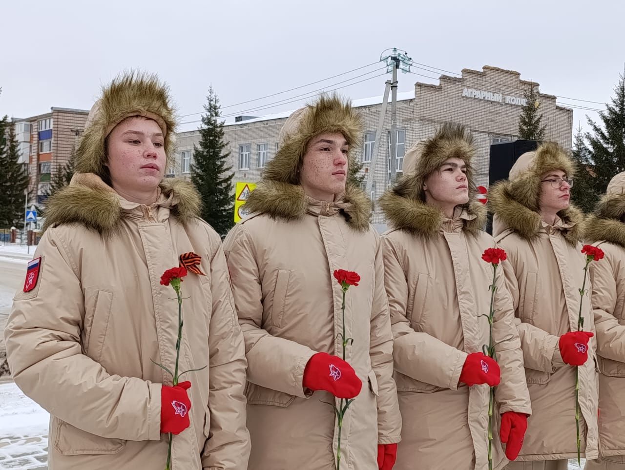 В честь Дня Героев Отечества в Бавлах прошёл митинг