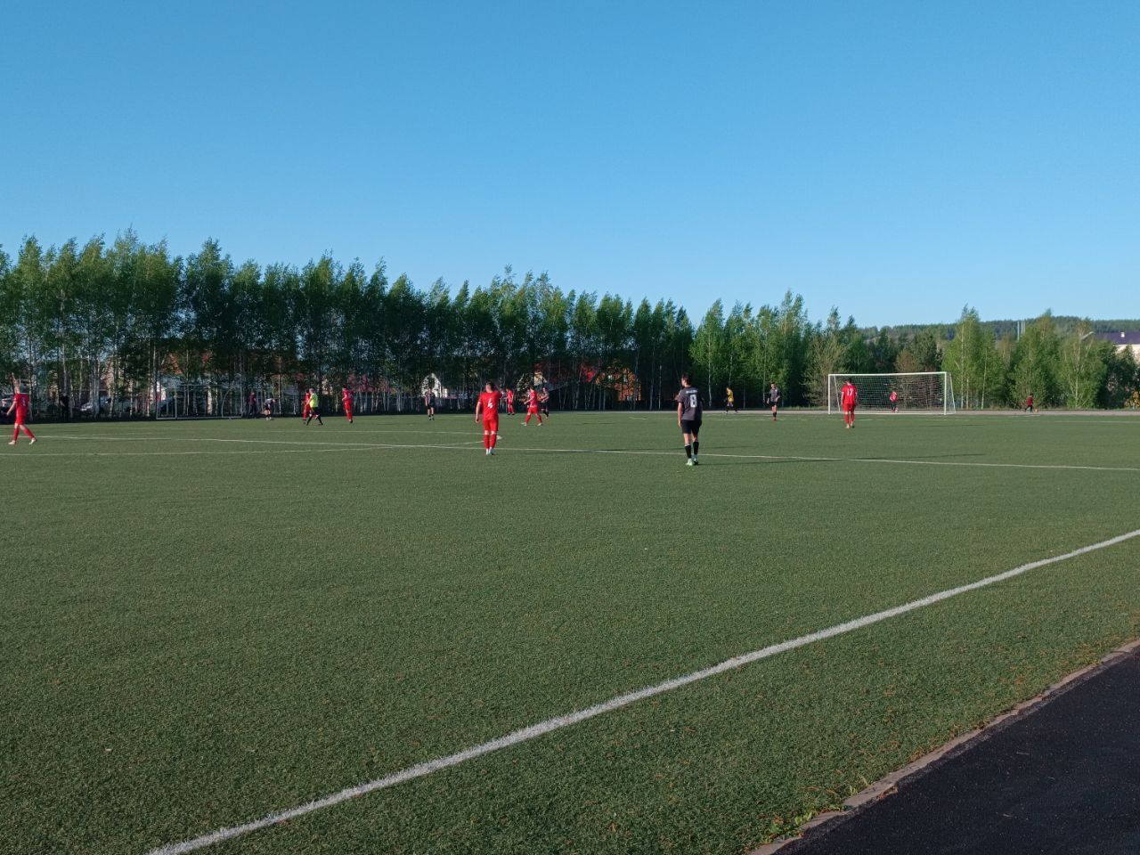 Бавлинские футболисты «Нефтяника» сыграли домашний матч с Нижнекамском