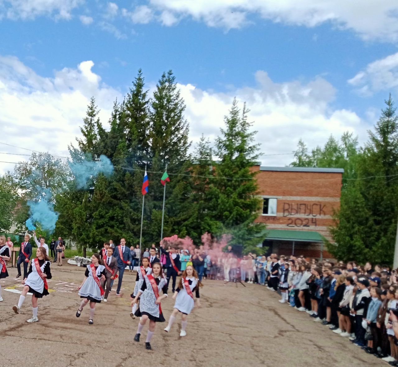 В школах Бавлинского района прозвенел последний звонок