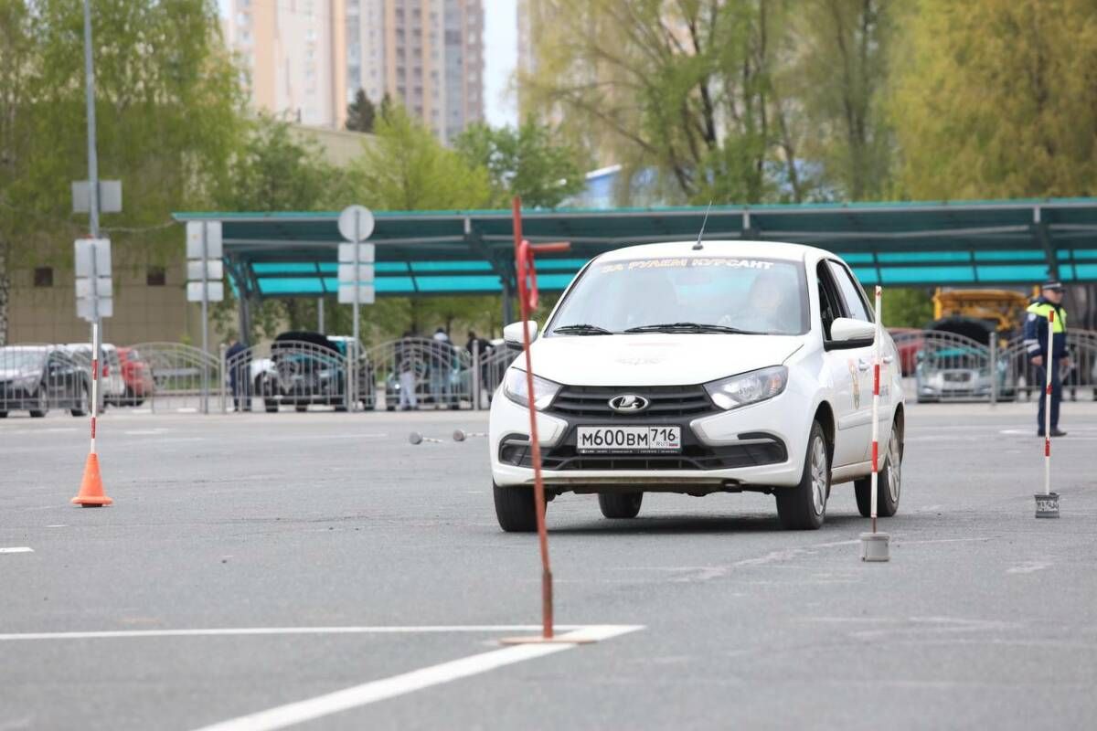 В Казани прошёл Республиканский конкурс по автомногоборью среди юношей и девушек