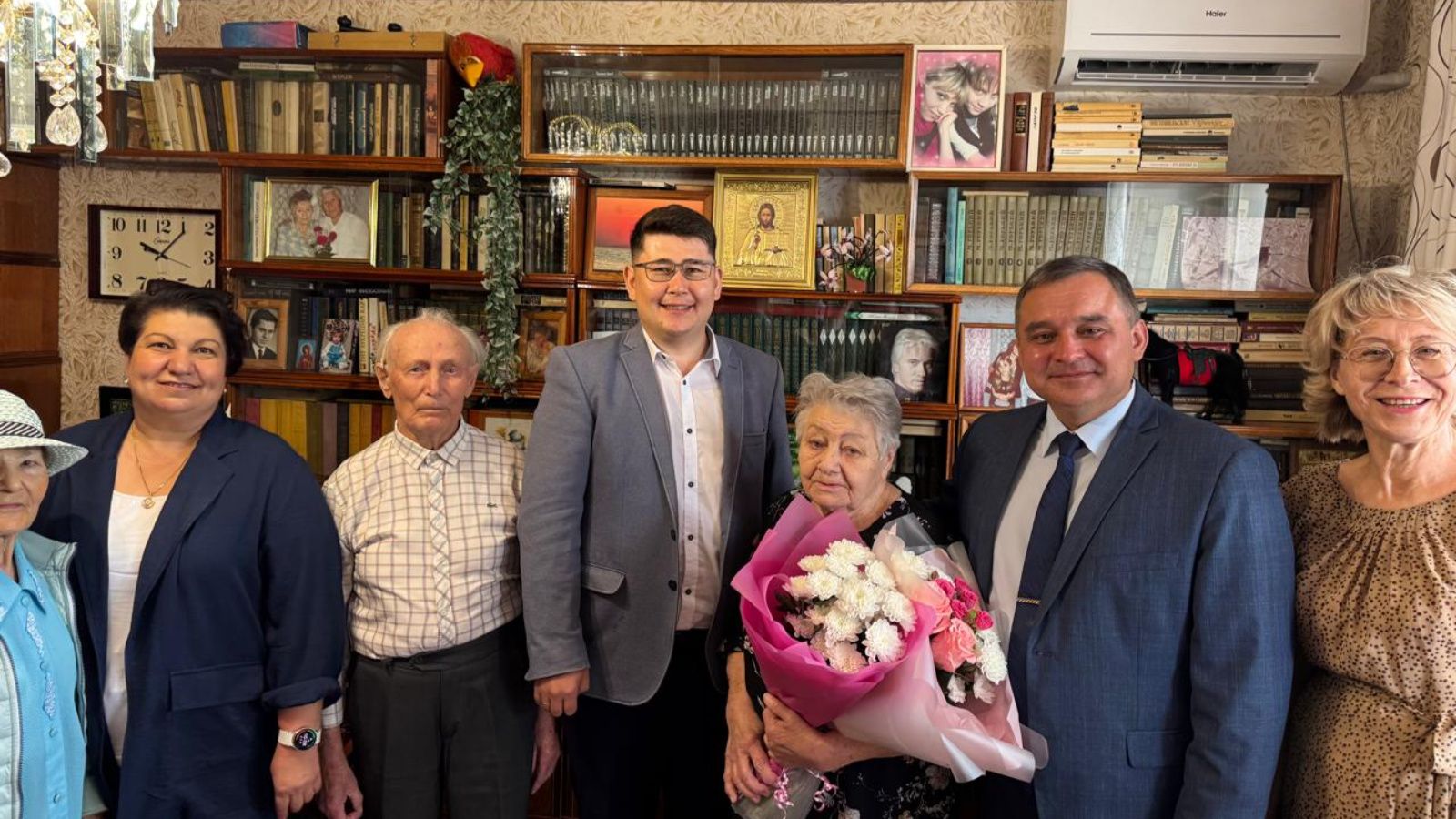 Ветеран медицины из Бавлов отметила 90-летний юбилей