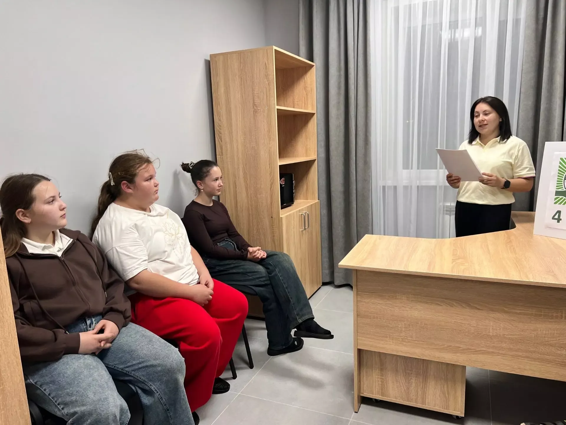 Для новозареченцев провели викторину «Братья наши меньшие»