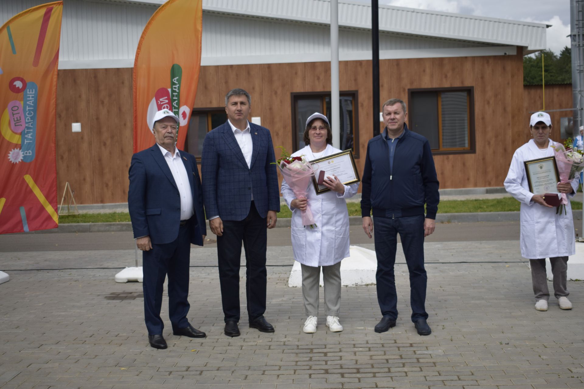 Баулы районында машина белән сыер саву операторларының  бәйгесе узды