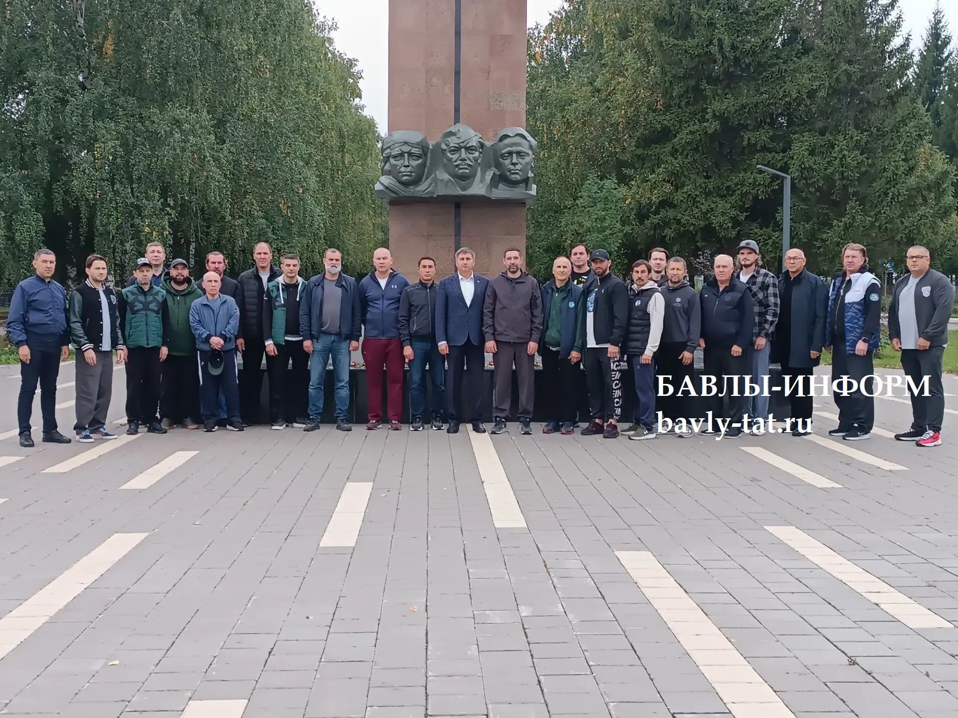 Бавлы встретили хоккейных легенд