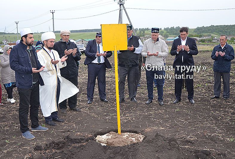 В селе Васькино-Туйралы заложен первый камень новой мечети