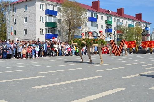 В Бавлах прошёл парад Победы