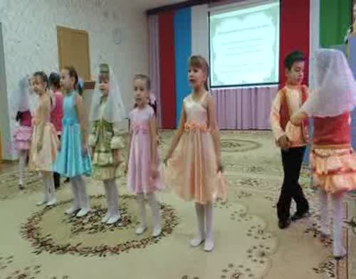 В Бавлах армянские дети разговаривают по-татарски, а в музее манекены оживают