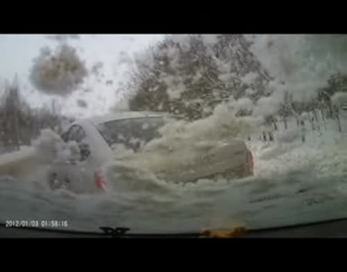 Авария под Октябрьским: зимние дороги коварны (видео)