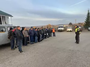 Бавлинские автоинспекторы провели профбеседу с водителями